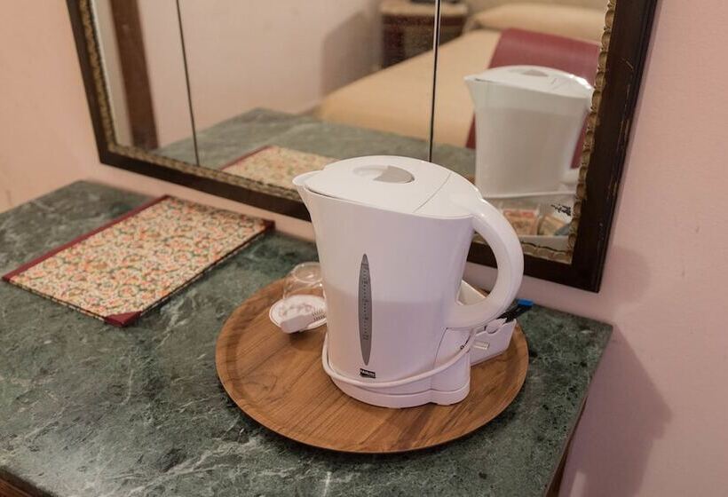 اتاق استاندارد, La Pace