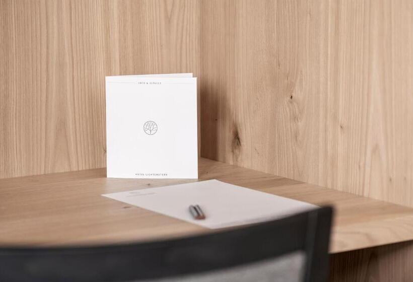 带阳台套房, Lichtenstern