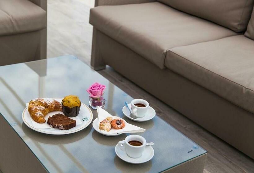 スーペリアールーム, Mara