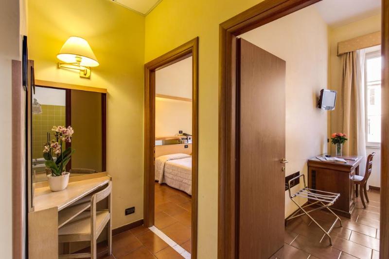 Standard Triple Room, Milani