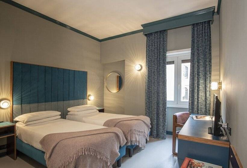 Standard Room, Milani