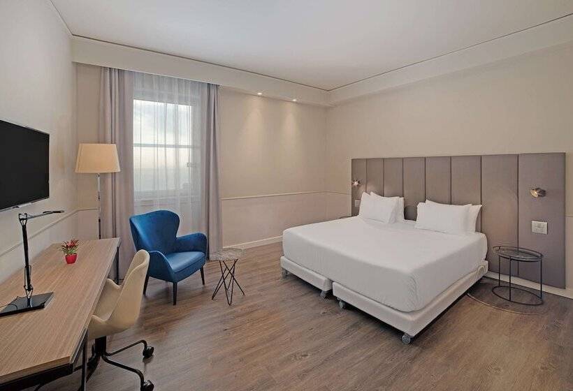 חדר סופריור, NH Napoli Panorama