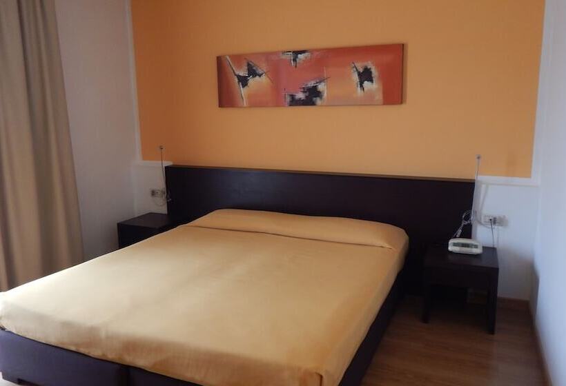 غرفة تنفيذية, & Residence Castelli