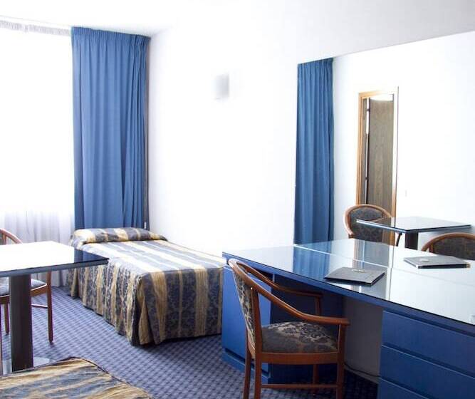 غرفة كلاسيكية ثلاثية, & Residence Castelli