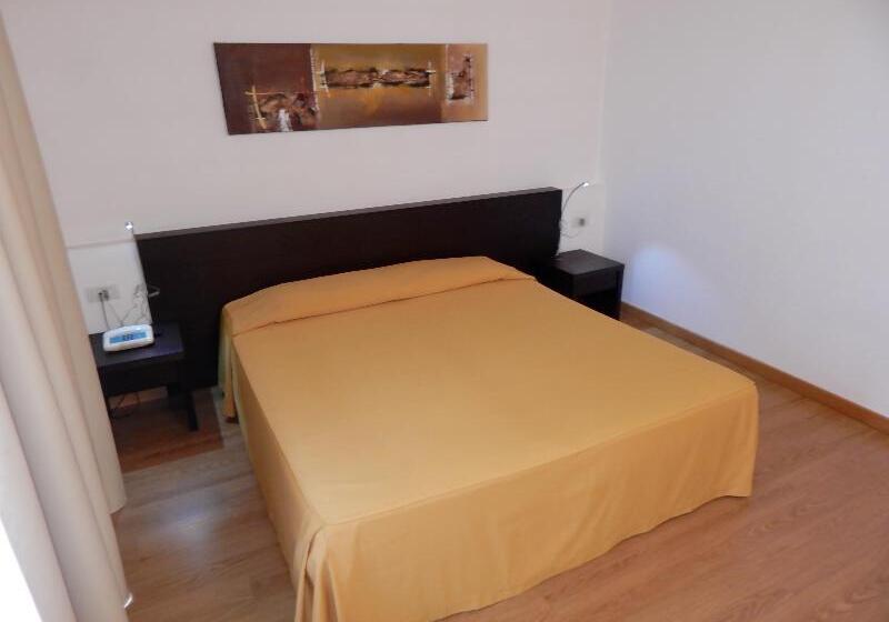 غرفة تنفيذية, & Residence Castelli