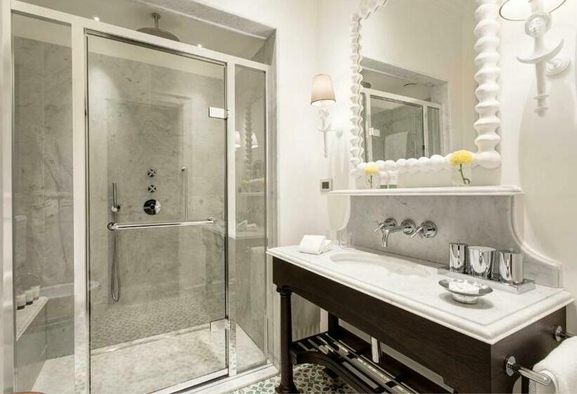 اتاق لوکس با چشم‌انداز دریا, Rocco Forte Villa Igiea