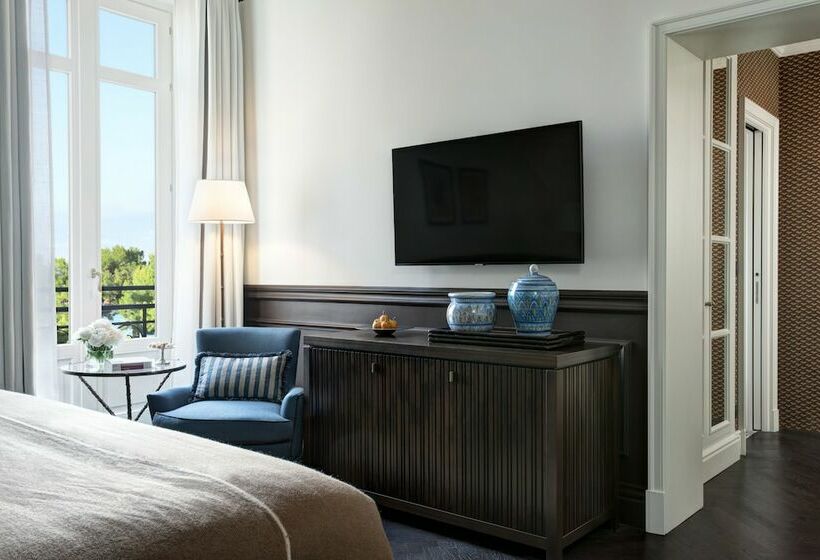 اتاق لوکس با چشم‌انداز دریا, Rocco Forte Villa Igiea