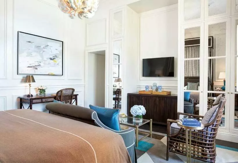سوئیت جونیور با تراس, Rocco Forte Villa Igiea