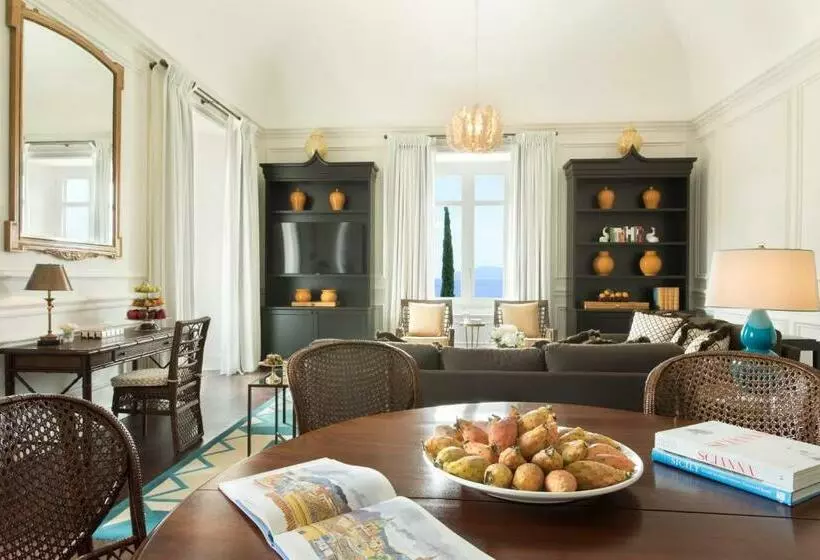 سوئیت با تخت بزرگ, Rocco Forte Villa Igiea
