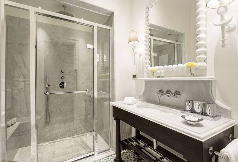 اتاق لوکس با چشم‌انداز دریا, Rocco Forte Villa Igiea