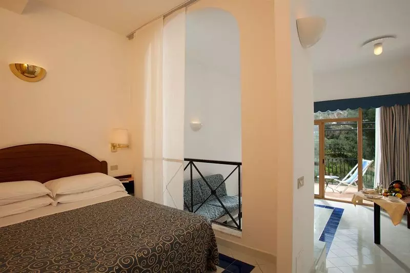 سوئیت خانوادگی اقتصادی, Royal Positano
