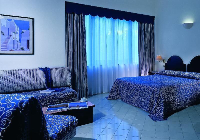 Трехместный Номер Классика, Royal Positano