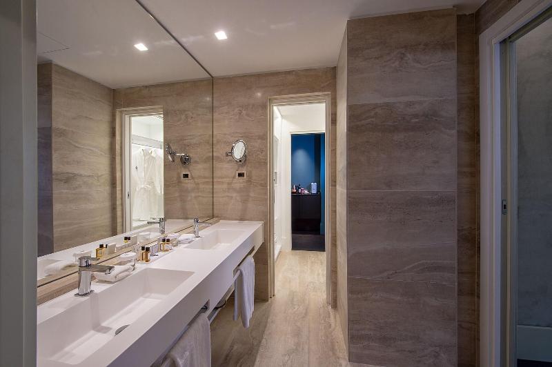 Suite Letto King, Sina Bernini Bristol, Autograph Collection