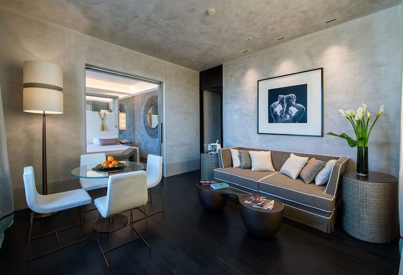 Suite Vista Citt?, Sina Bernini Bristol, Autograph Collection