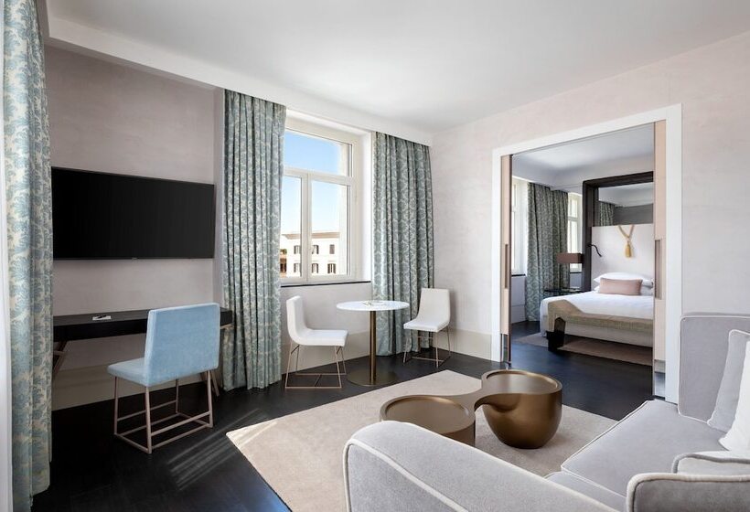 Suite Vista Citt?, Sina Bernini Bristol, Autograph Collection
