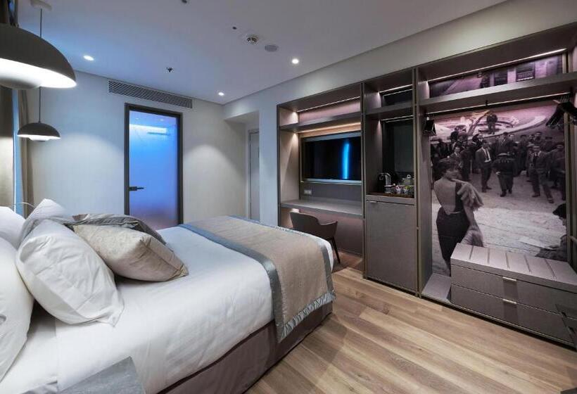 Deluxe Room City View