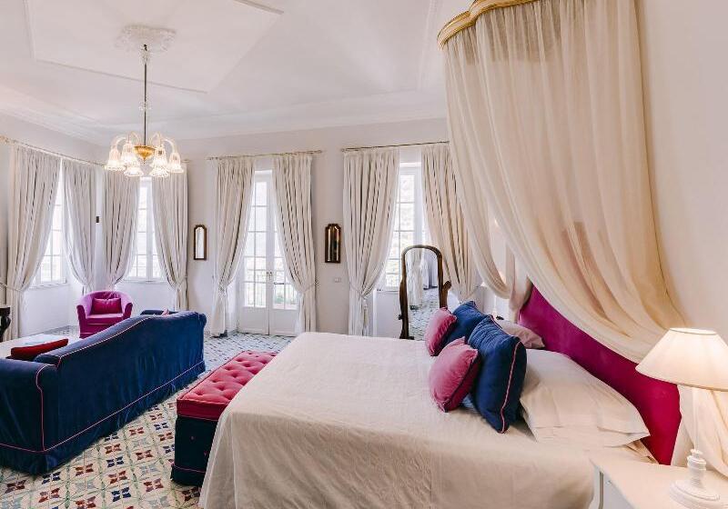 سوییت با چشم‌انداز دریا, Villa Maria