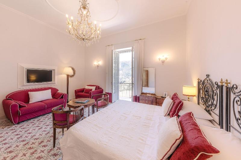 豪华海景房, Villa Maria