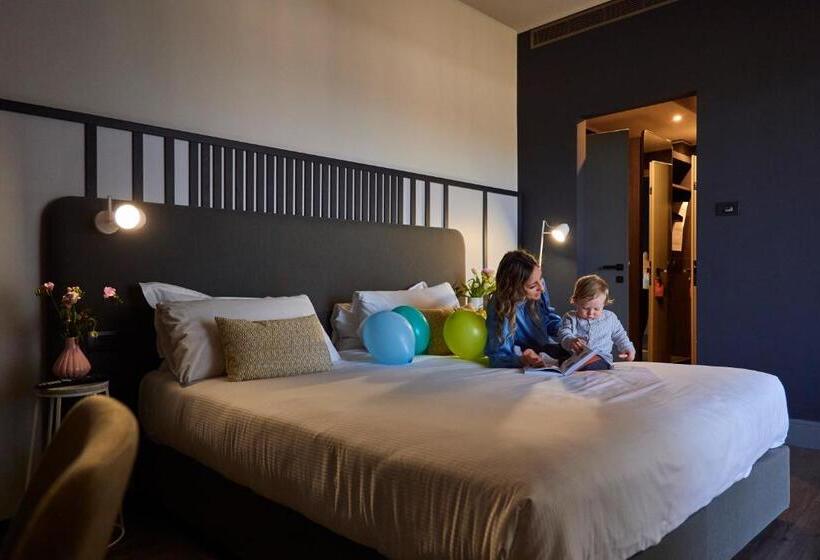 Camera Familiare, Villa Pamphili Roma