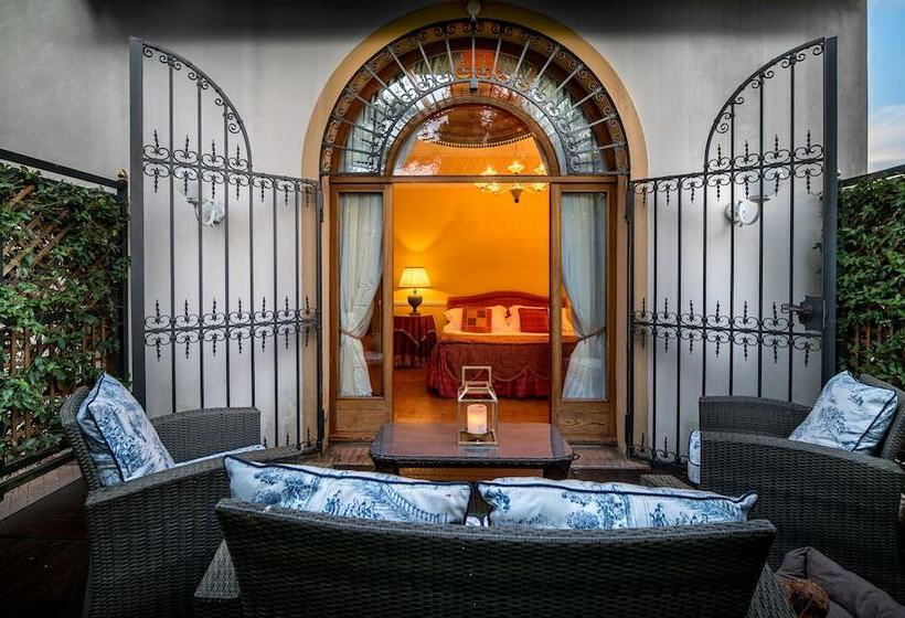 جناح جونيور, Villa Margherita