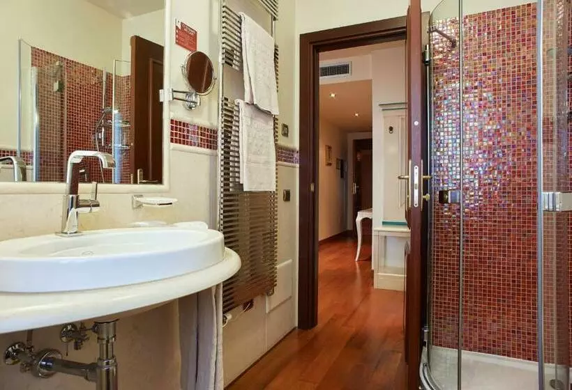 Standard Kolmen Hengen Huone, Villa Quaranta Tommasi Wine Hotel & Spa