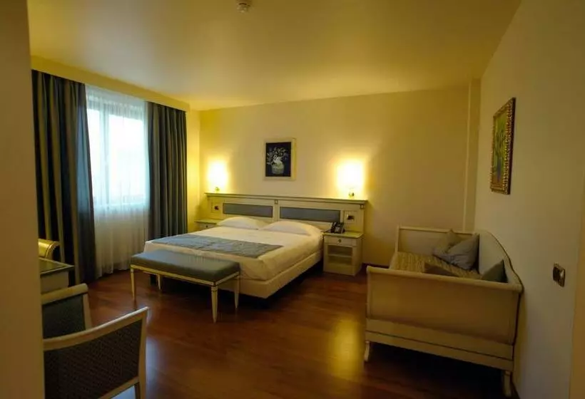 Standard Kolmen Hengen Huone, Villa Quaranta Tommasi Wine Hotel & Spa