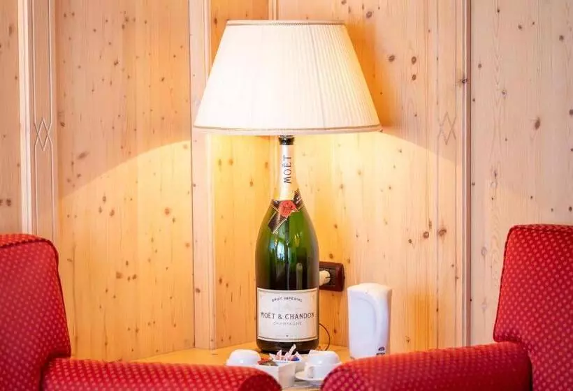 سوئیت با تخت بزرگ, Grand Hotel Sestriere