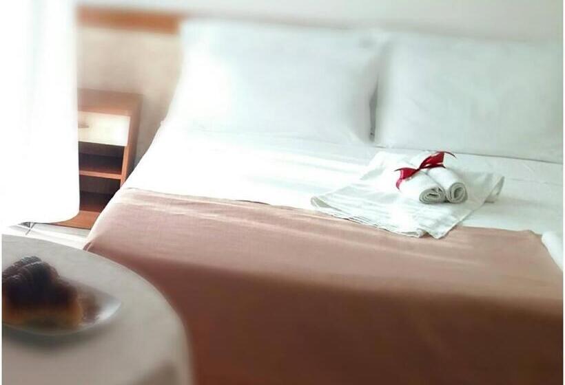 スタンダードトリプルルーム, Albergo San Michele