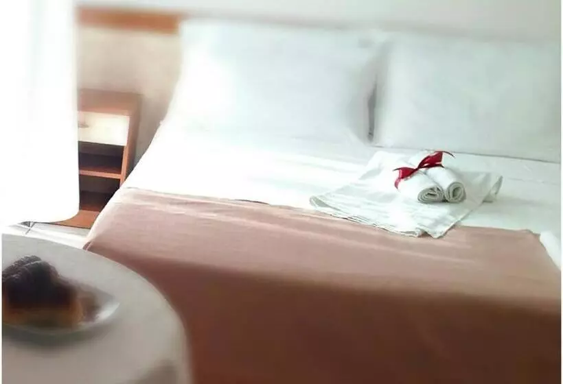اتاق سوپریور سه تخته, Albergo San Michele