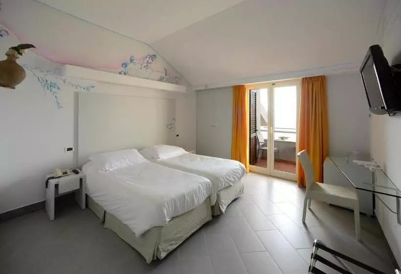 オーシャンビューのプレミアムルーム。, Art Hotel Gran Paradiso