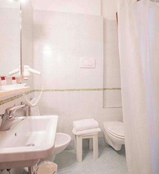 اتاق سوپریور, Ateneo