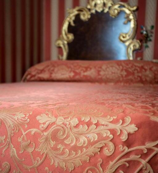 اتاق استاندارد یک نفره, Ateneo