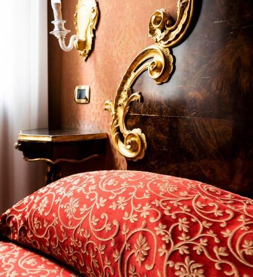 اتاق لوکس با چشم‌انداز, Ateneo