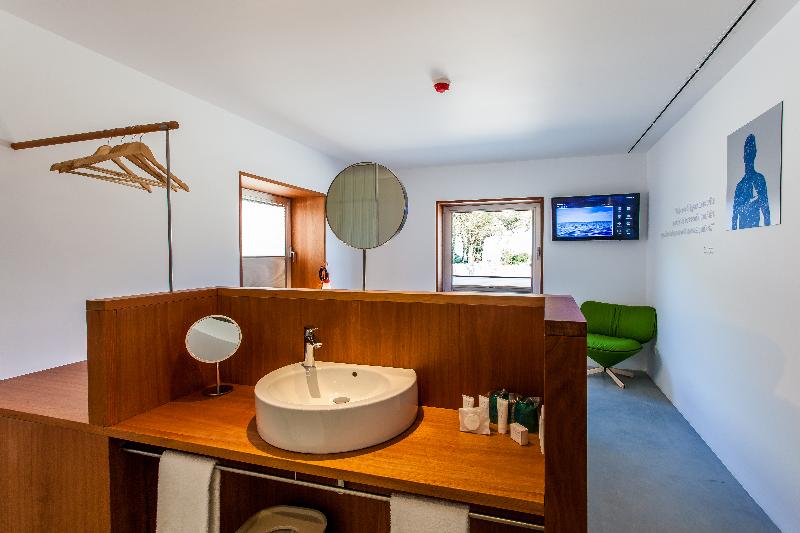 اتاق سوپریور, Ateneo