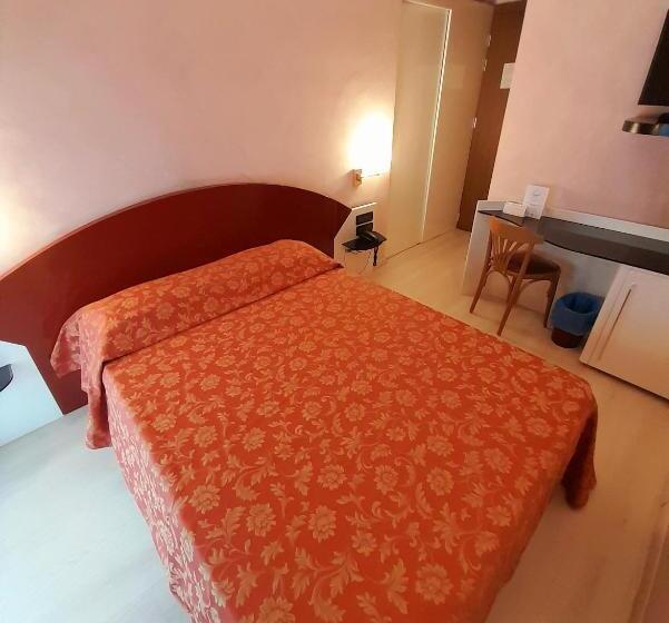 غرفة قياسية فردية, Continental