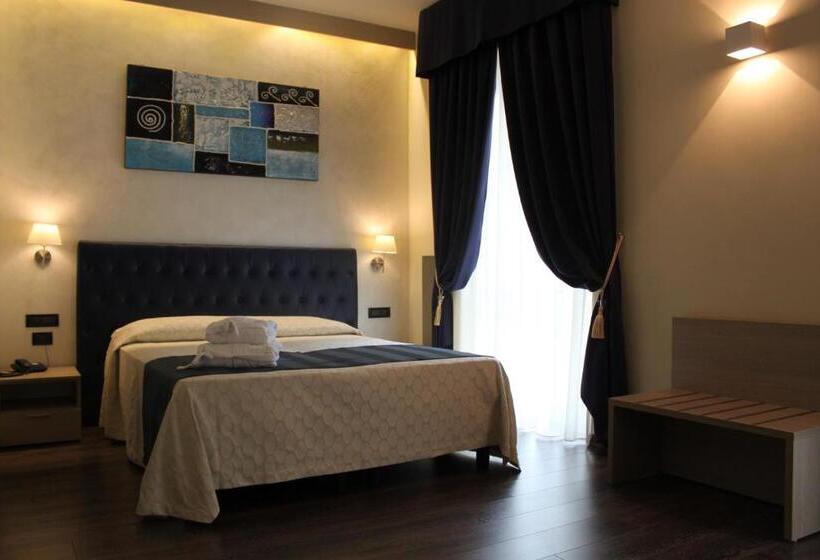 جناح جونيور, Continental