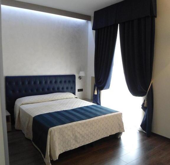 جناح جونيور, Continental