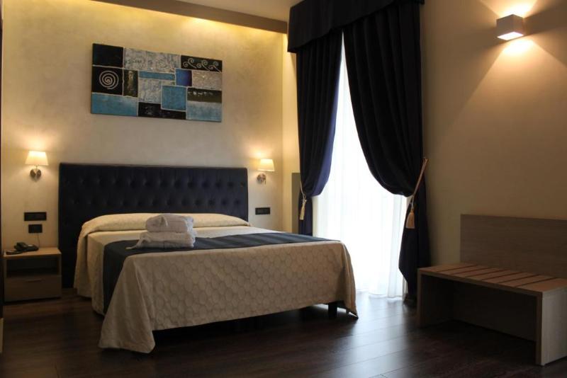 جناح جونيور, Continental