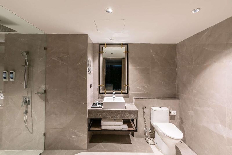 جناح جونيور, Continental