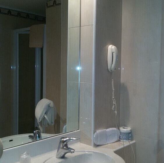 غرفة قياسية ثلاثية, Continental