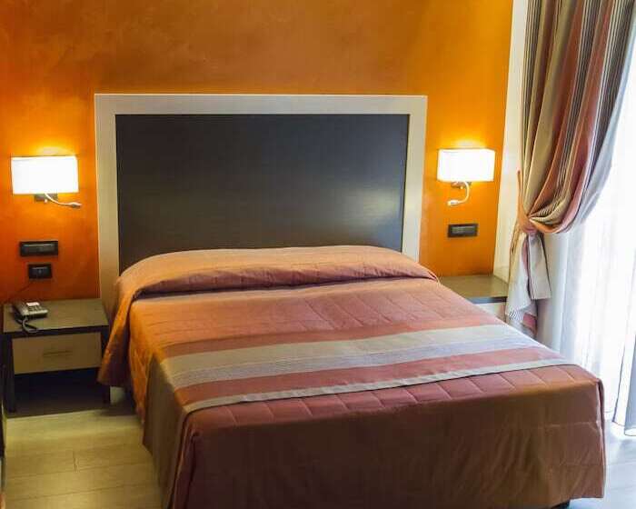 غرفة قياسية ثلاثية, Continental