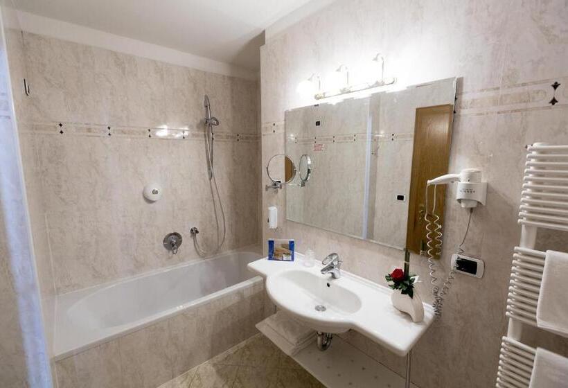 스탠다드 발코니 룸, Diamant Spa Resort