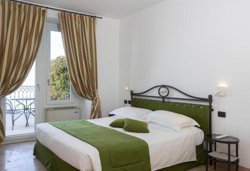 Номер Superior с Террасой, Du Lac Varenna