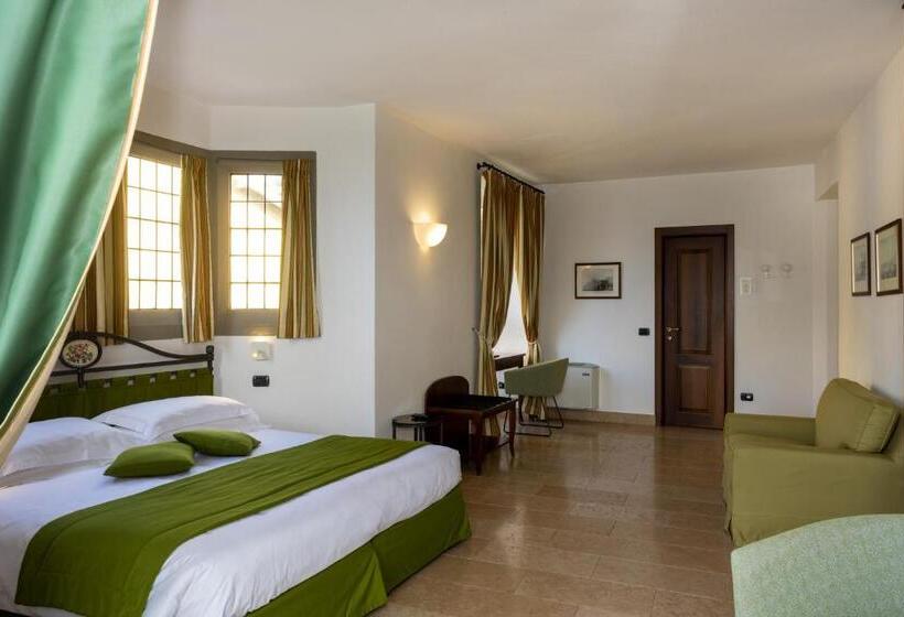 Superior Room with Terrace, Du Lac Varenna
