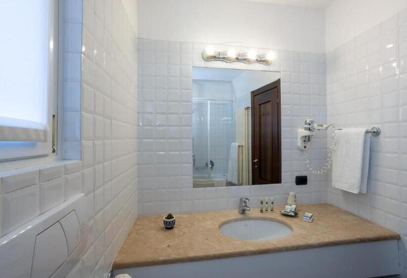 Номер Superior с Террасой, Du Lac Varenna