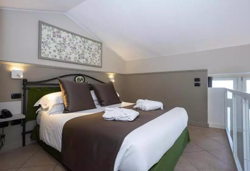 Superior room with lake view, Du Lac Varenna