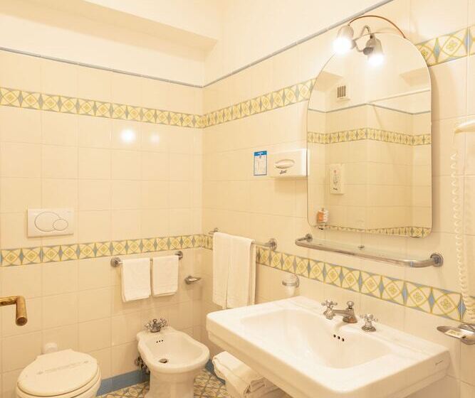 스탠다드 룸, Eliseo Park's