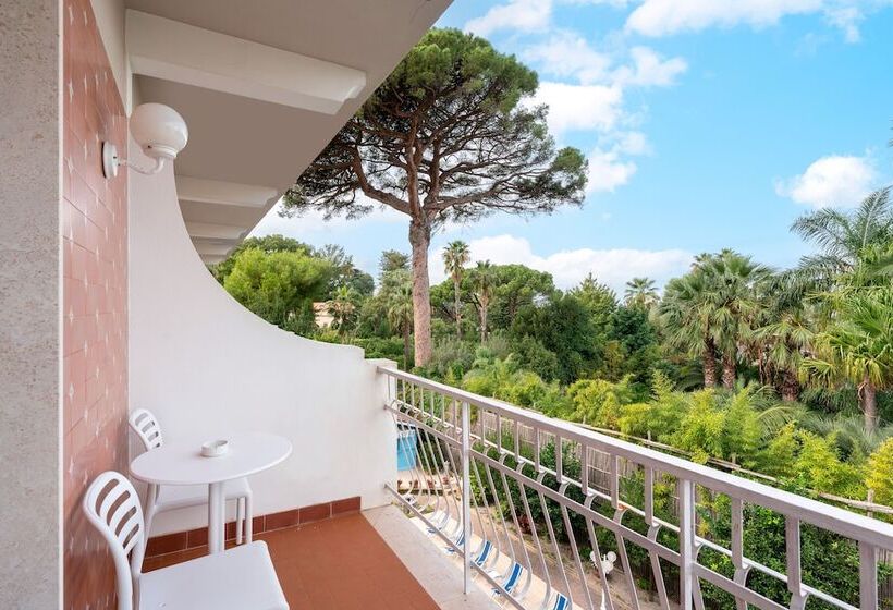 스탠다드 트리플 룸, Eliseo Park's