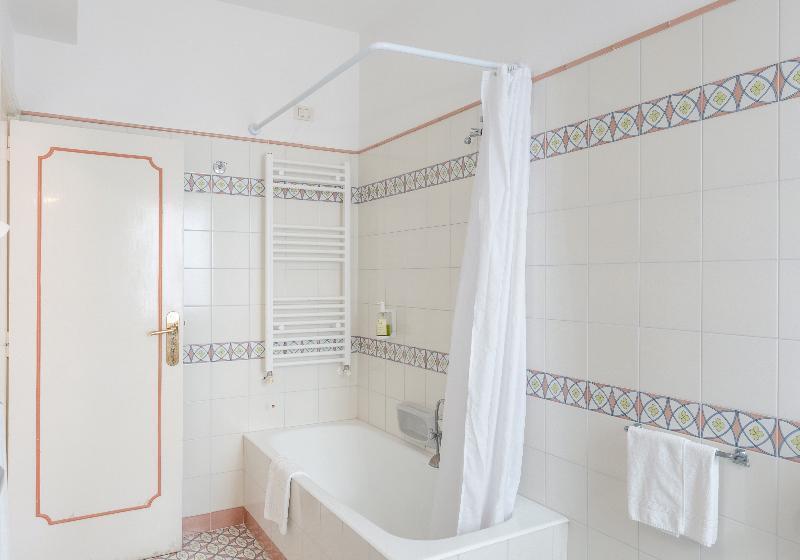 스탠다드 룸, Eliseo Park's