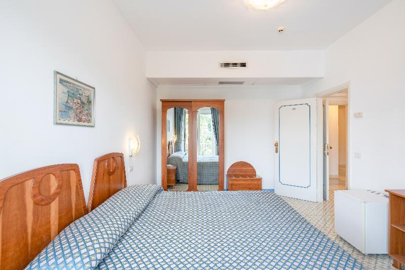 스탠다드 트리플 룸, Eliseo Park's